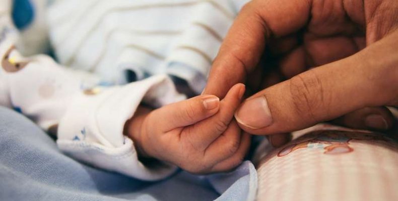 Már az újszülöttek is érzékelik a társas viszonyokat – kutatás